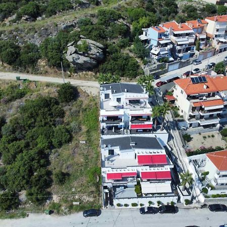 Aelia Apartments Néa Péramos Εξωτερικό φωτογραφία