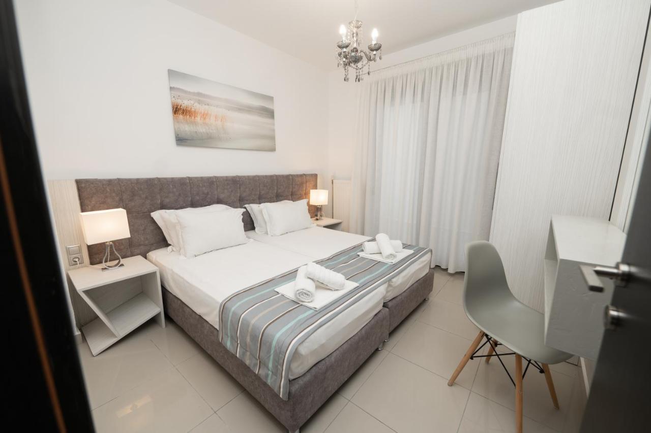 Aelia Apartments Néa Péramos Εξωτερικό φωτογραφία